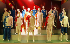 東方神韻與競技之力的融合 2008年北京奧運會運動員服裝探析